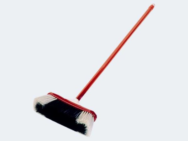 Besen 70cm Classic schwarz/weiss Kunststoff